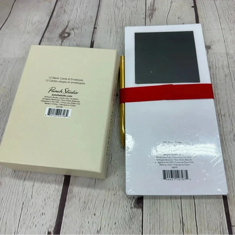 NWT stationary set note pad and thank you cards with mushrooms